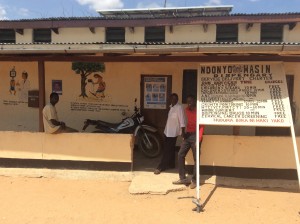 The outside of the Ndonyo Wasin Medical Clinic.